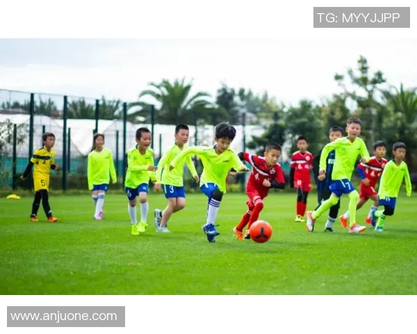 诚丰足球引领青少年成长之路助力梦想成真